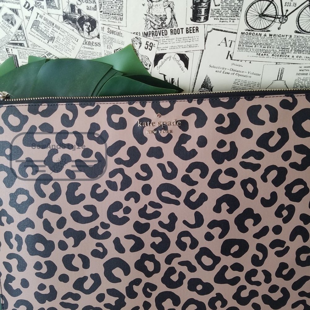 Kate Spade NWT staci graphic leopard l-zip universal laptop sleeve up to 15" - Picture 2 of 13